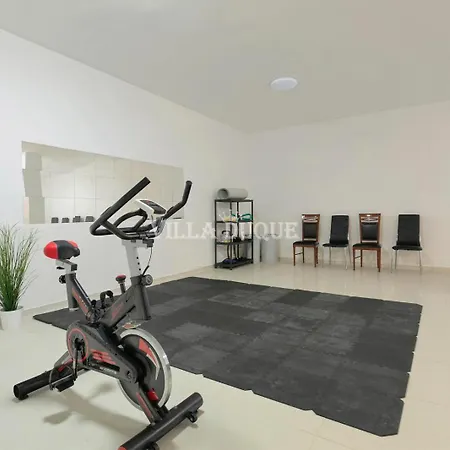 Βίλα El Duque Modern With Pool