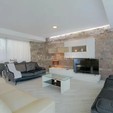 Βίλα El Duque Modern With Pool