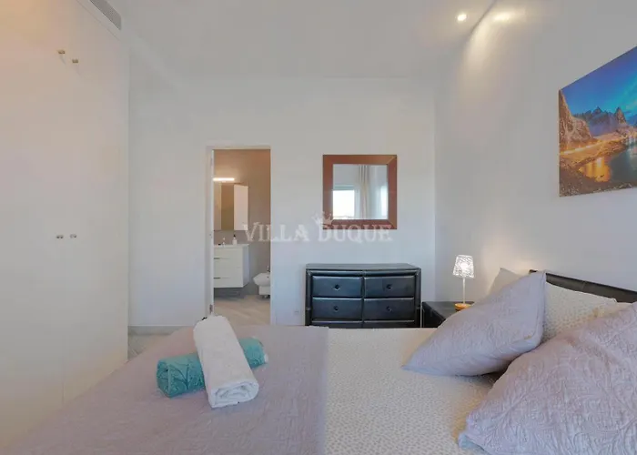 El Duque Modern With Pool *