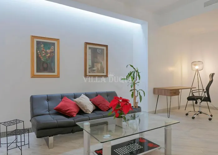 El Duque Modern With Pool ヴィラ アデヘ