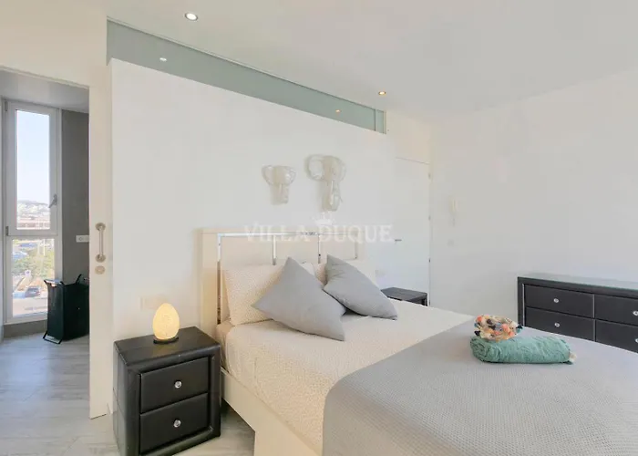 ヴィラ El Duque Modern With Pool アデヘ