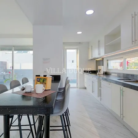 El Duque Modern With Pool Villa *
