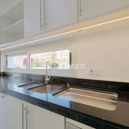 El Duque Modern With Pool *