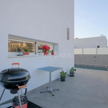 El Duque Modern With Pool *