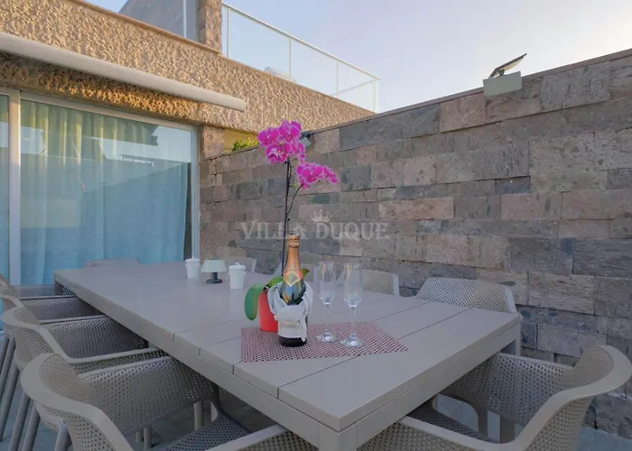 El Duque Modern With Pool Villa *