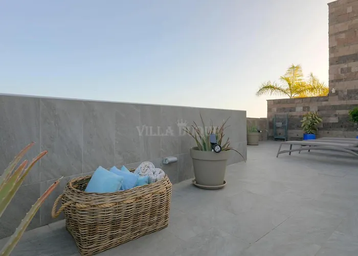 El Duque Modern With Pool *