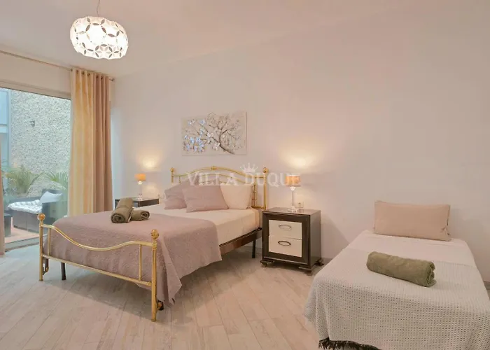 Villa El Duque Modern With Pool