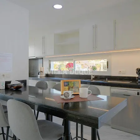 빌라 El Duque Modern With Pool 아데제